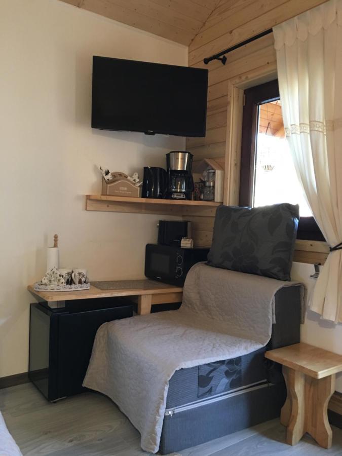 Domeniul Horj Casa Din Cires Moisei Villa Exteriör bild