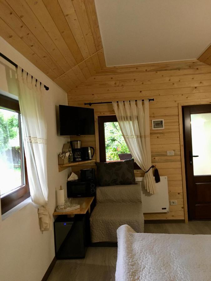 Domeniul Horj Casa Din Cires Moisei Villa Exteriör bild